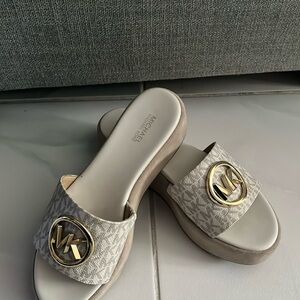 Women’s Shoes